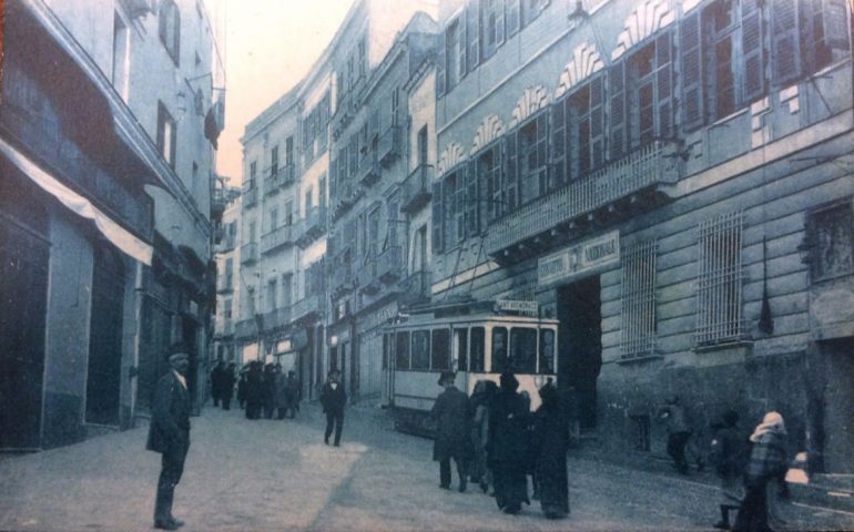 La Cagliari che non c’è più: una foto di via Manno nei primi anni del Novecento