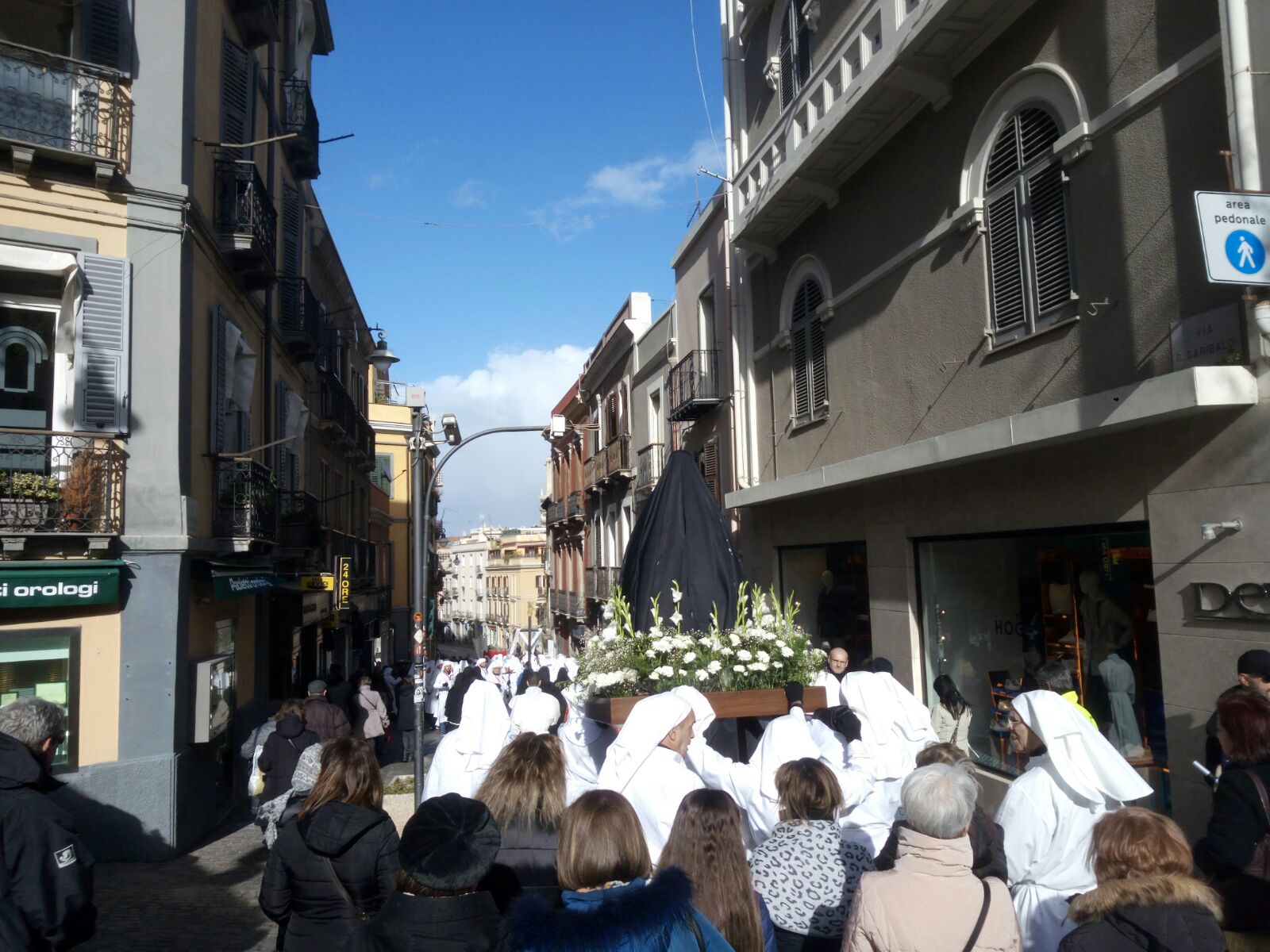 processione Arciconfraternita ss crocifisso piazza san giacomo (12)