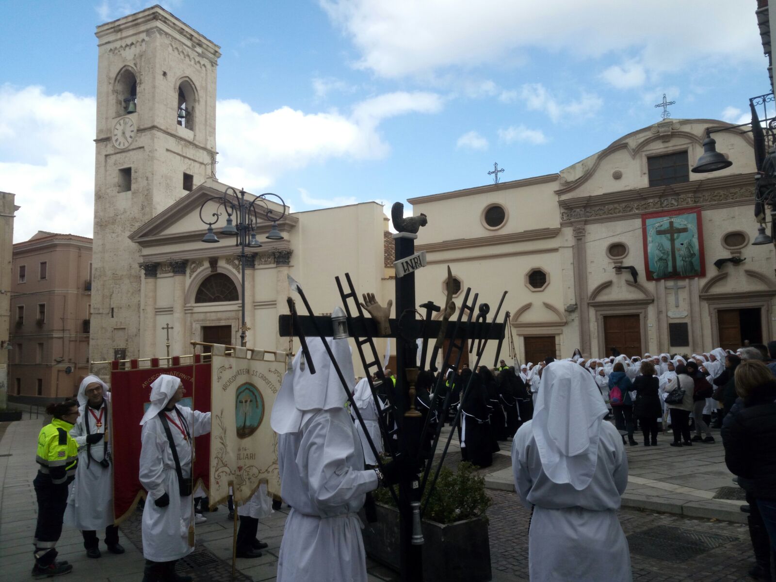 processione Arciconfraternita ss crocifisso piazza san giacomo (3)