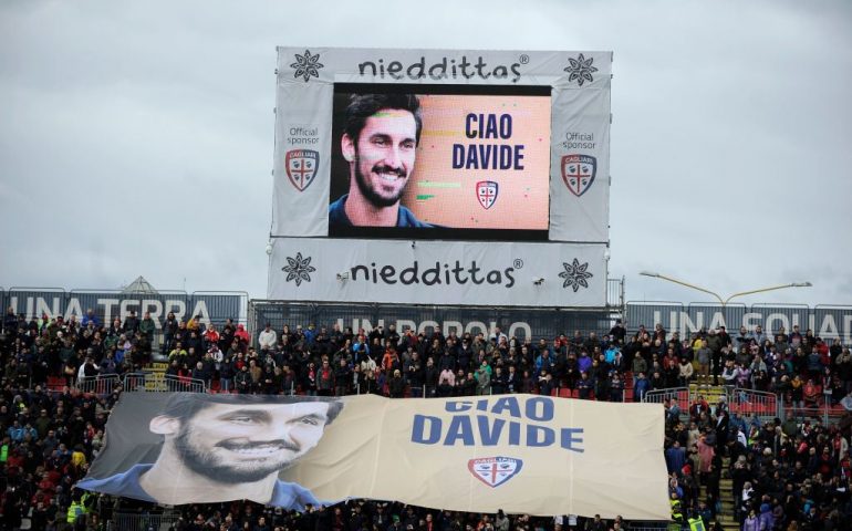 La Sardegna Arena ricorda Davide Astori prima di Cagliari-Lazio (PHOTOGALLERY)