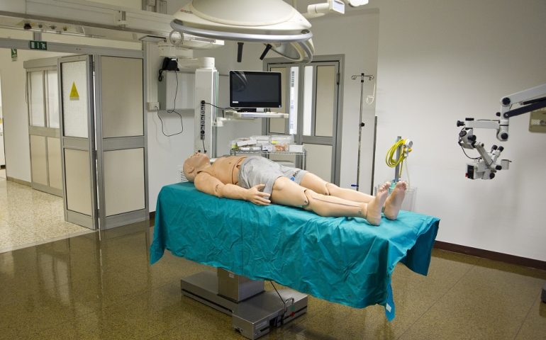 Facoltà di Medicina e Chirurgia: a Cagliari nasce il centro di simulazione medica con manichini al posto dei pazienti