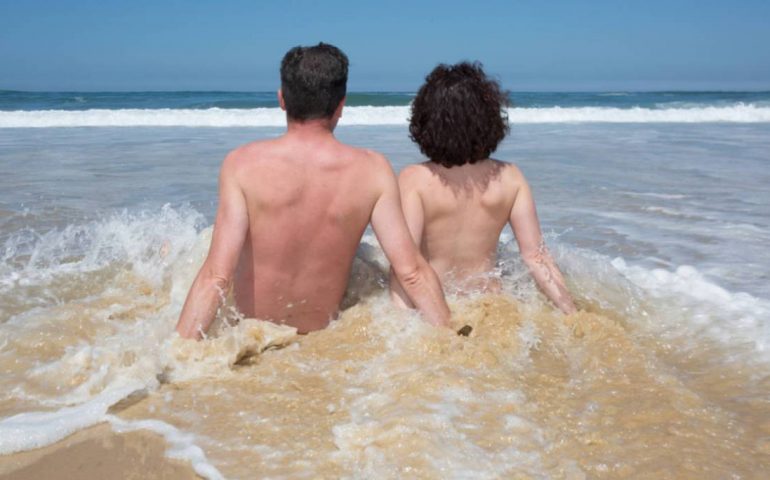 spiaggia nudisti