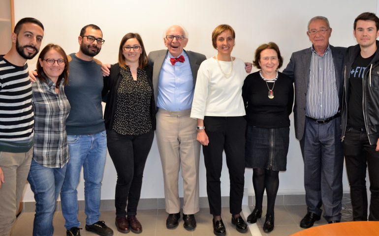 Le droghe leggere aprono la strada a quelle pesanti: il Nobel Eric Kandel all’Università di Cagliari