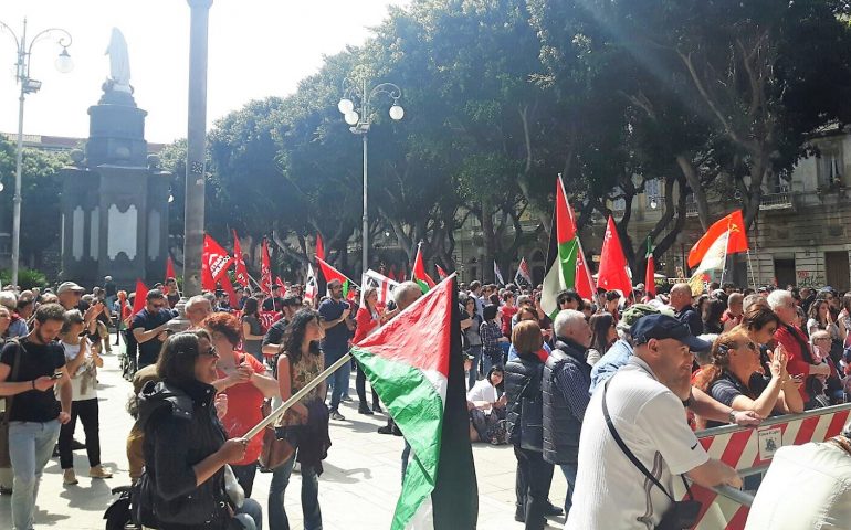(PHOTOGALLERY) 25 aprile: Cagliari ricorda la Liberazione dell’Italia dal nazifascismo. Centinaia in corteo