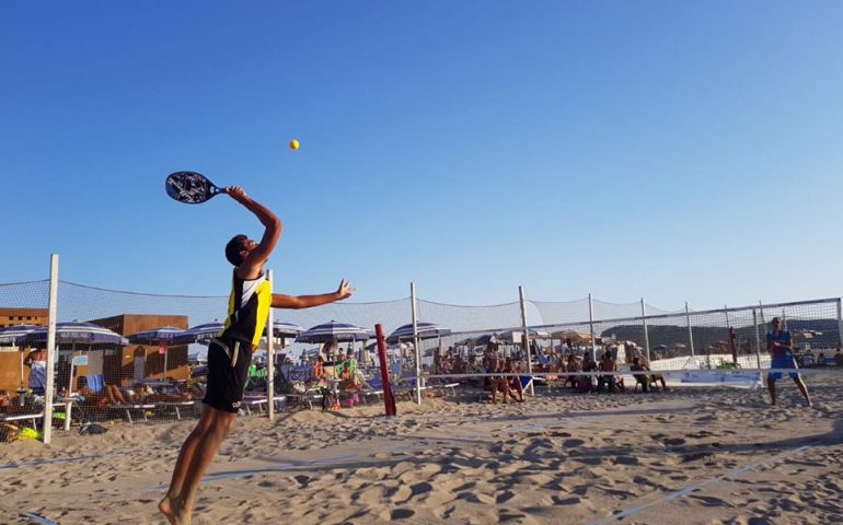 Beach Tennis - Foto di Beach Tribù