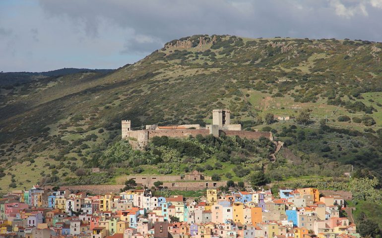 Lo sapevate? Nel castello di Bosa esiste una torre molto simile a quelle di San Pancrazio e dell’Elefante