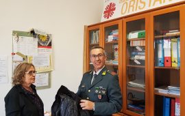 Guardia di Finanza dona alla Caritas i capi contraffatti