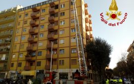 Palazzina via dante piazza giovanni intervento vigili del fuoco (5)