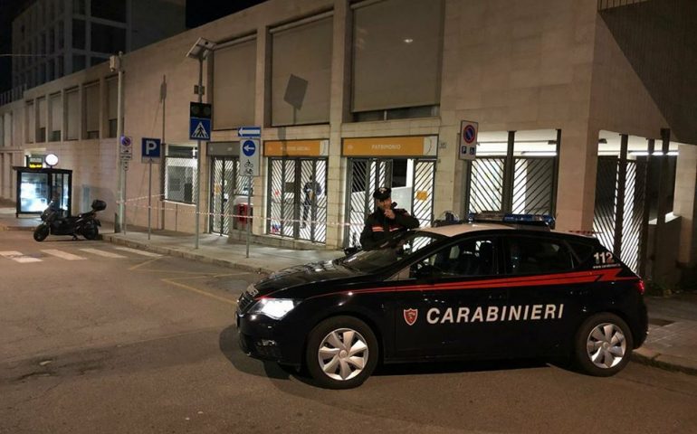 Cagliari, allarme bombe all’assessorato Regionale alle politiche sociali. Ma nella borsa c’erano solo indumenti