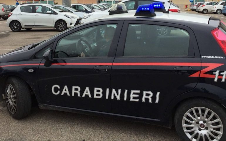Quartu Sant’Elena, aggredisce i Carabinieri dopo aver distrutto una camera dell’Hotel Setar: arrestato e rilasciato