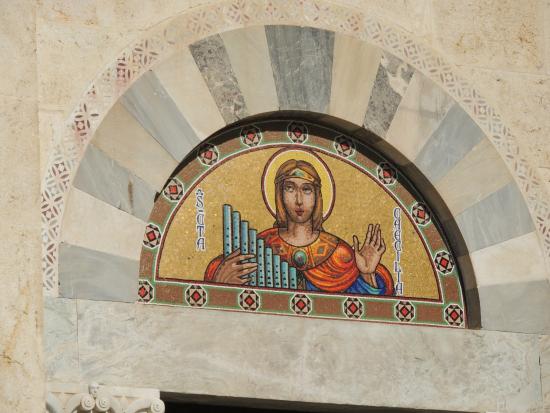 Lo sapevate? La Cattedrale di Cagliari è dedicata a Santa Maria Assunta ma anche a Santa Cecilia, protettrice degli artisti