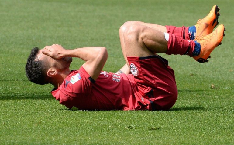 Cagliari troppo passivo al Bentegodi, il Verona passa 1-0. La serie B ora è più vicina