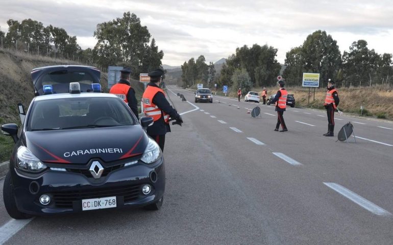 Carabinieri Nuoro posto di blocco