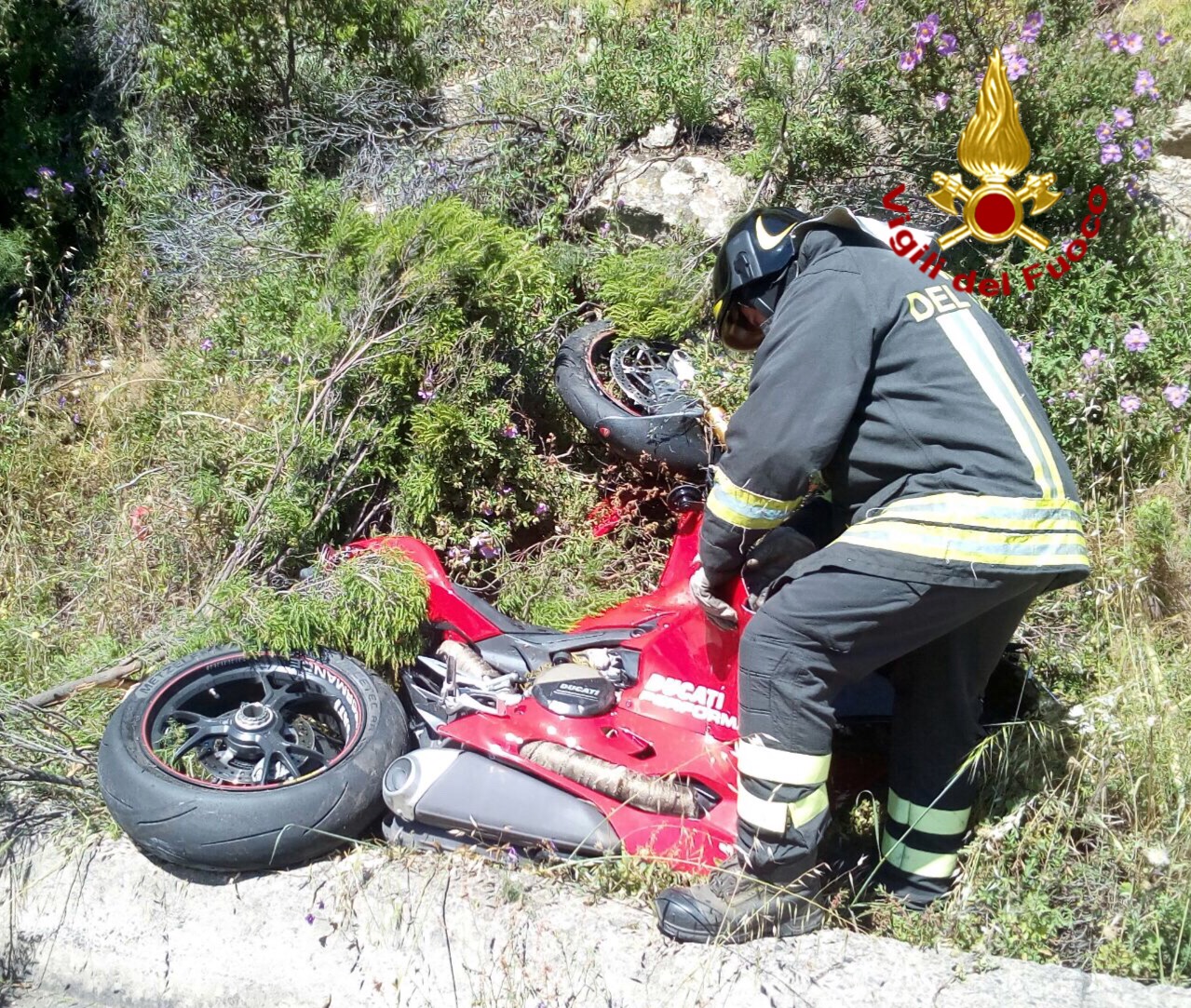 Incidente stradale strada provinciale 3 siniscola muore motociclista (1)
