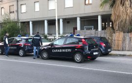 Perquisizione a tappeto a Sant'Elia carabinieri (3)