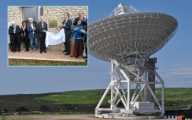 Sardinia Radio Telescope - Foto Inaf (nel riquadro l'inaugurazione del Sardinia Deep Space Antenna)