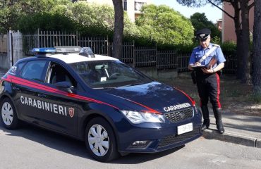 carabinieri molestie piazza delle muse mulinu becciu giovane straniero