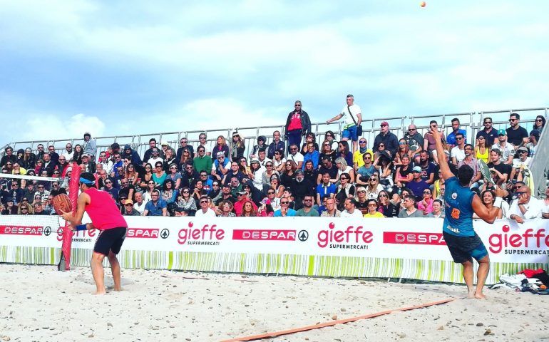 Beach tennis al Poetto: grande successo per la Sant’Efisio Cup. Centinaia gli spettatori