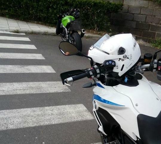 Cagliari, motociclista scappa all’alt della Municipale: fermato dopo un inseguimento tra le vie della città