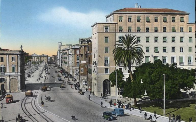 La Cagliari che non c’è più: via Roma a colori nel 1953