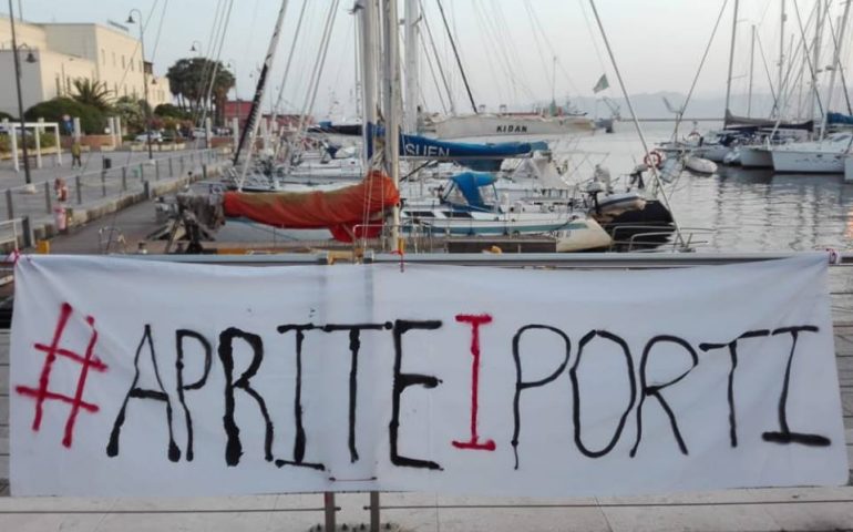 “Aprite i porti”, a Cagliari manifestazione di popolare per esprimere una voce unanime sul tema dell’accoglienza e del rispetto dei diritti umani