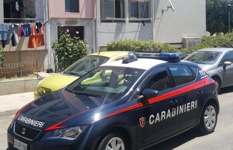 Arresto ragazzini cagliari carabinieri droga spaccio giovani