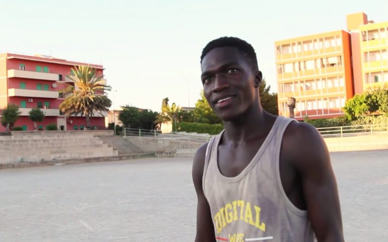 La storia a lieto fine di Musa: dal Gambia al Carbonia Calcio. “Sono un cacciatore di sogni”