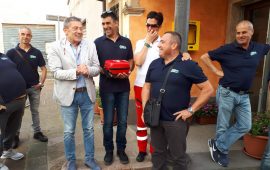 Riola Sardo, il cuore d'oro dei ragazzi del'66 donato al paese un defibrillatore (8)