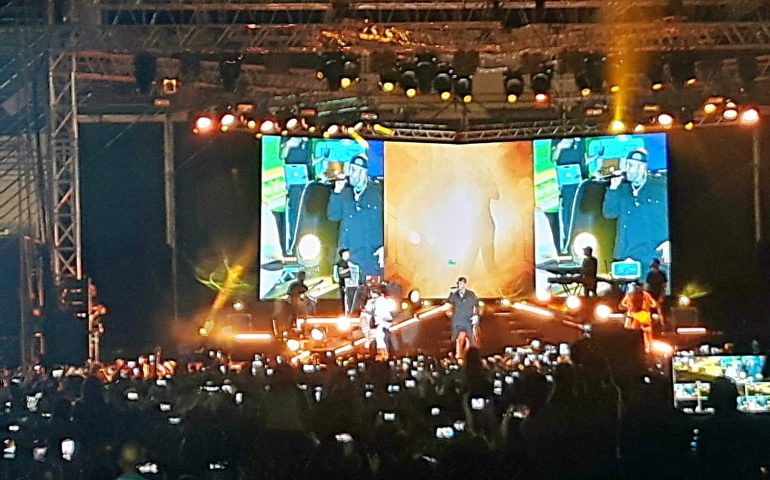 (VIDEO) Tutti pazzi per Nicky Jam: fan in delirio per il concerto del re del reggaeton alla Fiera