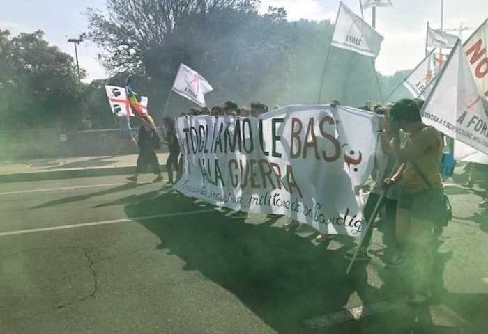 Per il 2 giugno una contromanifestazione per le vie di Cagliari contro l’occupazione militare della Sardegna