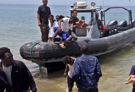 naufragio-libia-tre-bambini-morti-2