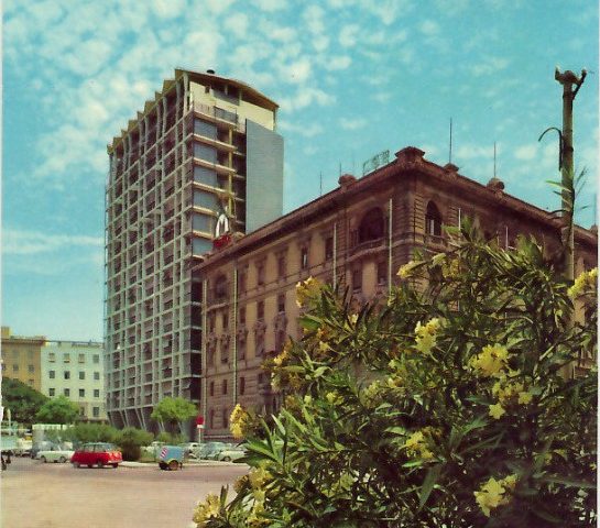 La Cagliari che non c’è più: il palazzo dell’Enel in una foto del 1965