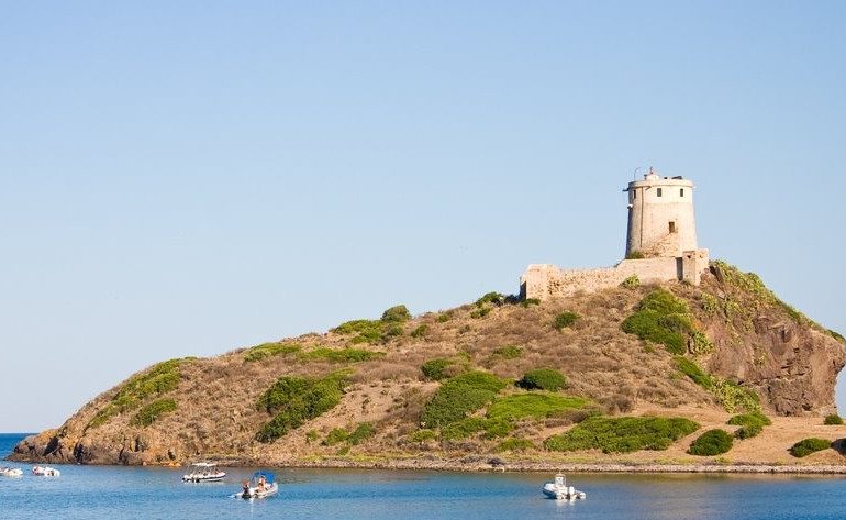 Lo sapevate? Delle oltre cento torri spagnole della Sardegna solo tre non sono circolari. Scoprite quali