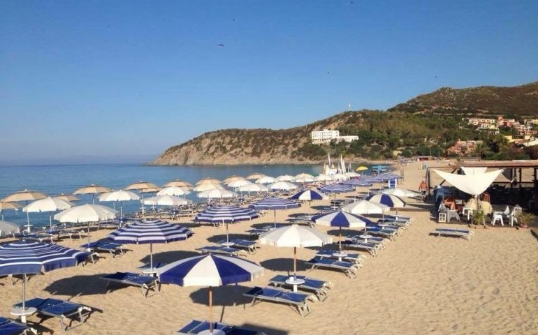 Solanas quarta spiaggia al Mondo più costosa? Francesca Rubiu, proprietaria dello stabilimento Vanity Beach smentisce: “Una bufala”