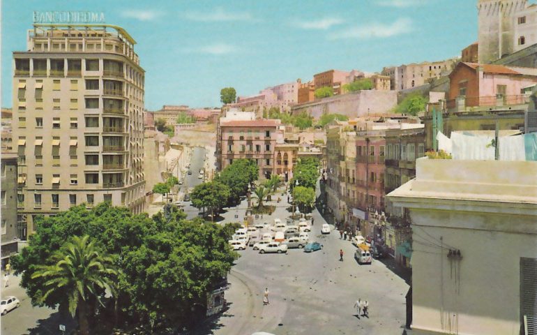 La Cagliari che non c’è più: una bella immagine di piazza Yenne nel 1963