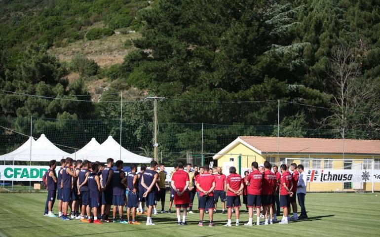 Ritiro a Pejo per il Cagliari. E Maran festeggia il suo primo compleanno da mister rossoblù