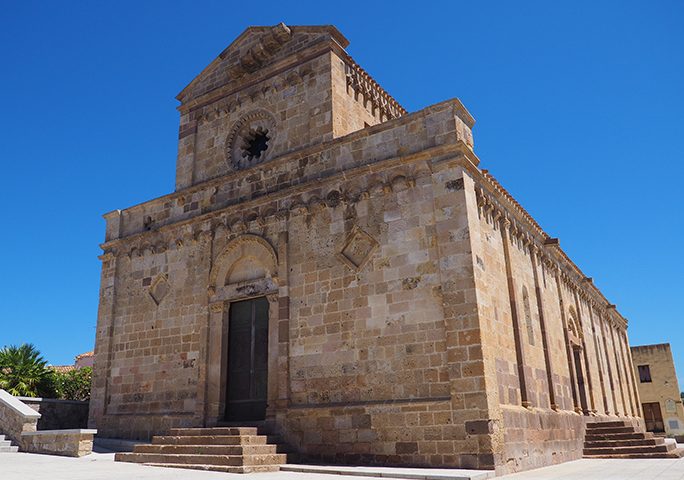 La foto. La chiesa di Santa Maria di Monserrato a Tratalias