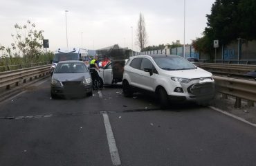 Tamponamento asse mediano polizia municipale