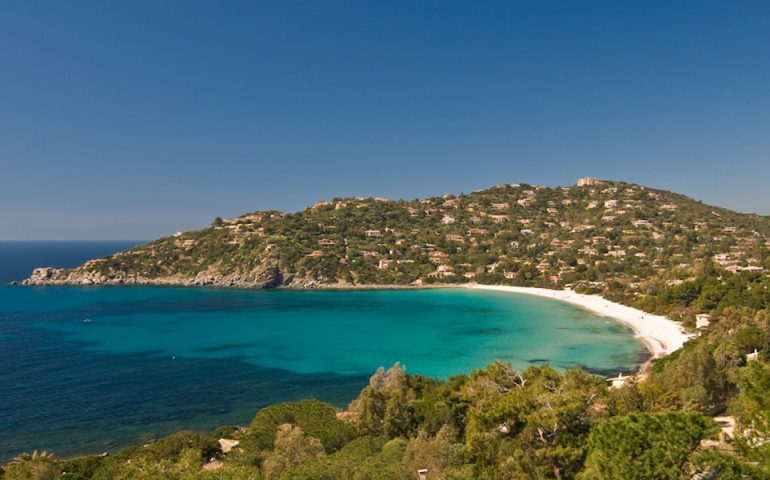 Sardegna prima in Italia per i costi delle villette da prendere in affitto per le ferie di agosto