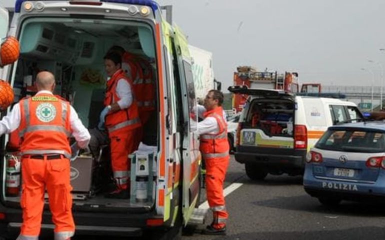 ambulanza-incidente-autostrada-a4-2-770x480