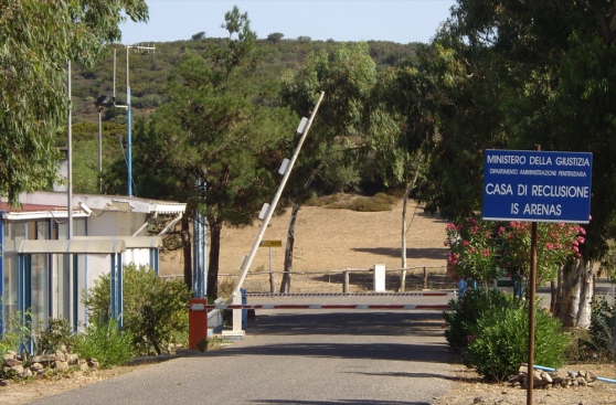 Casa di reclusione di Is Arenas: tensione tra detenuti. “Solo un poliziotto ogni 100 carcerati”