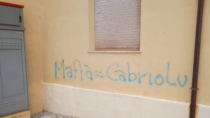 Scritte contro la sindaca di Villacidro