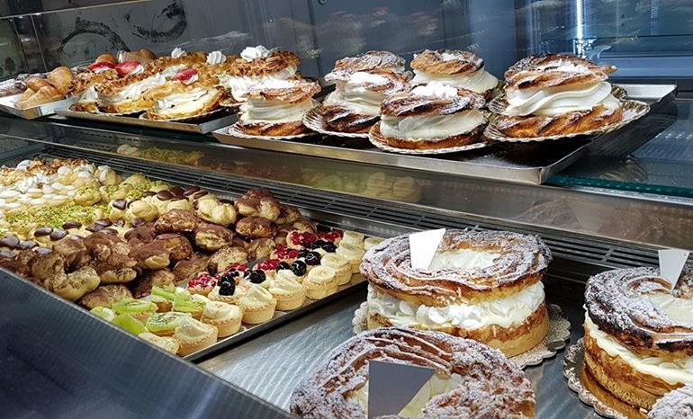 LAVORO a Cagliari. Si cerca un’addetta alla vendita banco per una rinomata pasticceria