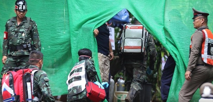 tutti salvi i ragazzi intrappolati nella grotta di Tham Luang in Thailandia