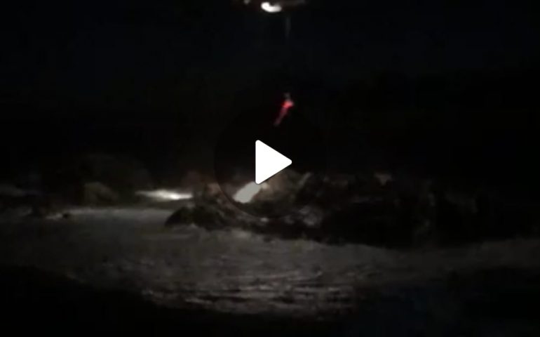 Porto Cervo naufraghi salvati con elicottero