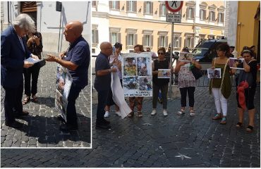 Protesta contro la fabbrica di bombe Rwm a Roma - Foto Angelo Cremone