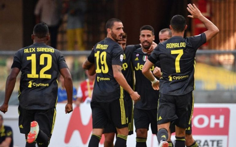 La Juventus soffre ma vince in rimonta a Verona contro il Chievo. Ronaldo brilla ma rimane a secco
