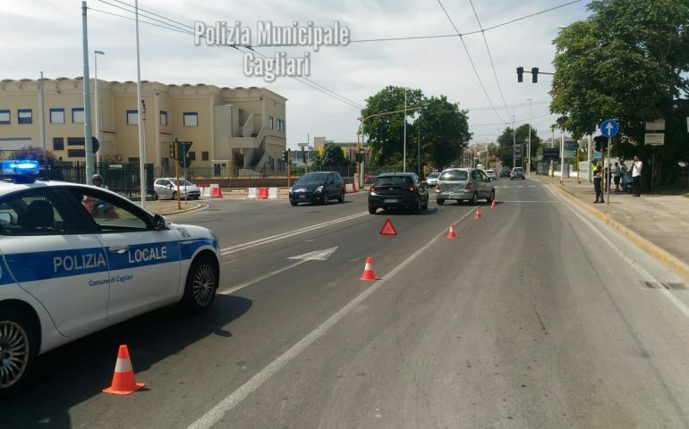 Cagliari: 3 veicoli coinvolti in un tamponamento in vile Marconi