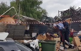 Discarica campo nomadi carbonia carabinieri