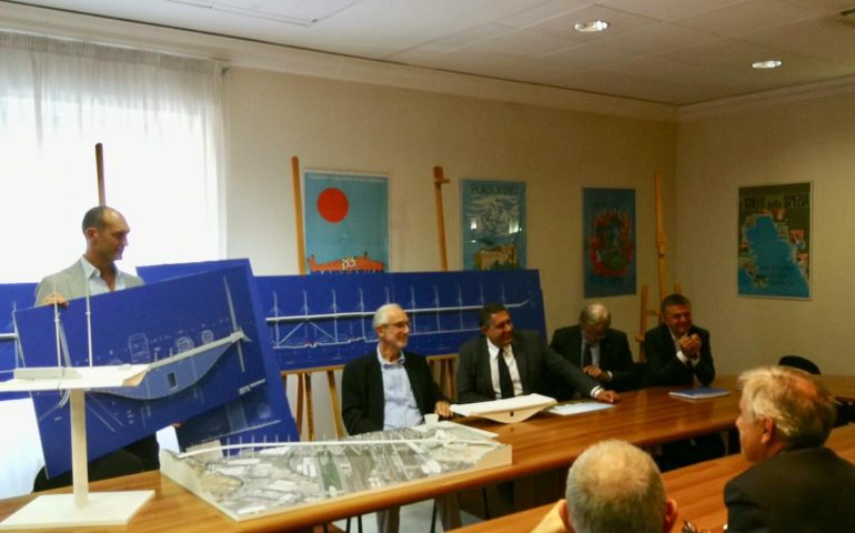 Renzo Piano Marco Bucci e Giovanni Toti presentano il nuovo viadotto per Genova - Foto di Giovanni Toti